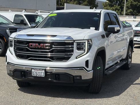 Used 2023 GMC Sierra 1500 SLT w/ SLT Premium Plus Package AWD/4WD image 8