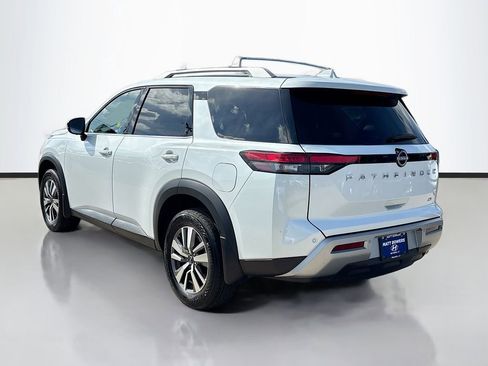 Used 2025 Nissan Pathfinder SL w/ Lighting Package (N92) image 7