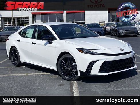 New 2026 Toyota Camry Hybrid image 1