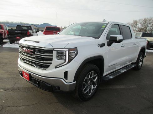 Certified 2023 GMC Sierra 1500 SLT w/ SLT Premium Package image 10