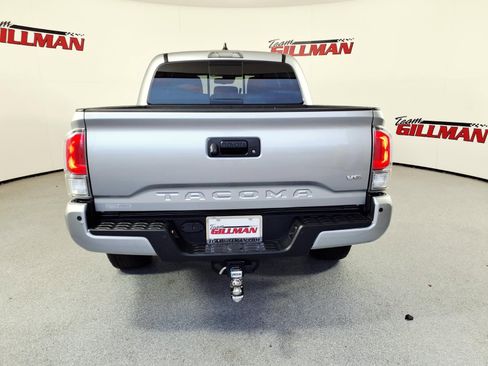 Used 2022 Toyota Tacoma TRD Off-Road w/ Technology Package AWD/4WD image 7