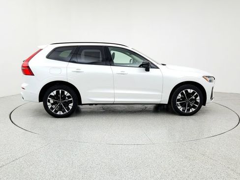 New 2026 Volvo XC60 B5 Plus w/ Climate Package image 4
