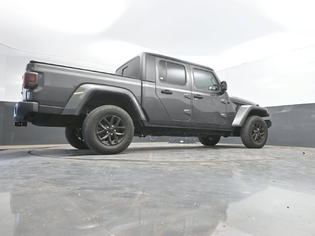 Used 2023 Jeep Gladiator Sport AWD/4WD image 45