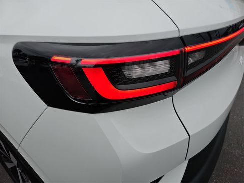 Certified 2023 Volkswagen ID.4 2WD image 33