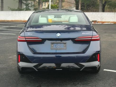 New 2026 BMW 550e xDrive w/ Executive Package image 7