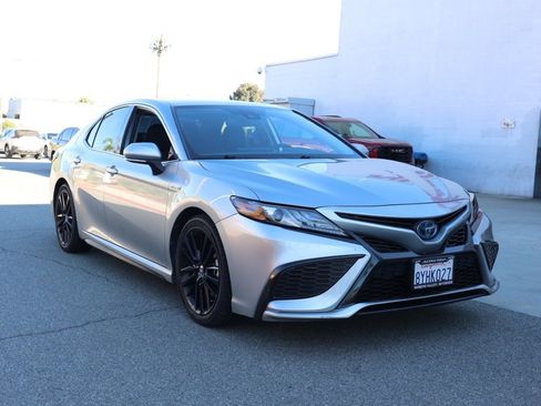 Used 2021 Toyota Camry XSE image 2