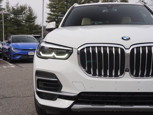 Used 2022 BMW X5 xDrive40i w/ Parking Assistance Package image 14