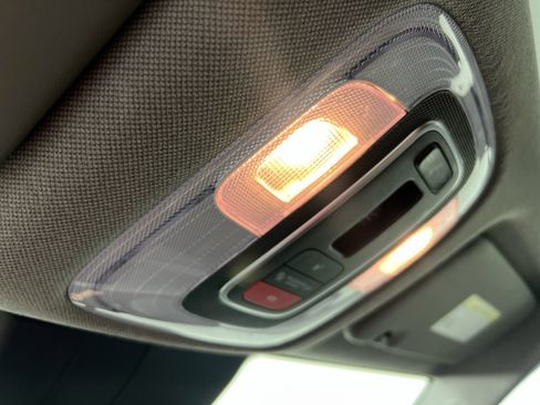 Used 2025 Hyundai Elantra SEL image 18