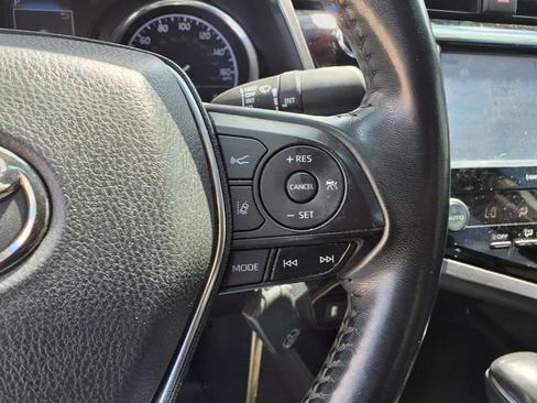 Used 2020 Toyota Camry SE FWD image 22