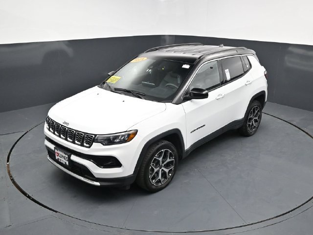 Used 2025 Jeep Compass Limited AWD/4WD image 45