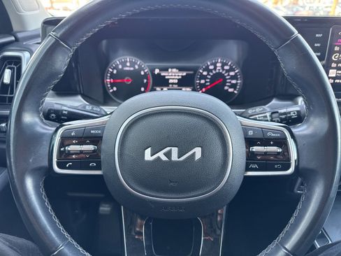 Certified 2023 Kia Sorento S FWD image 24