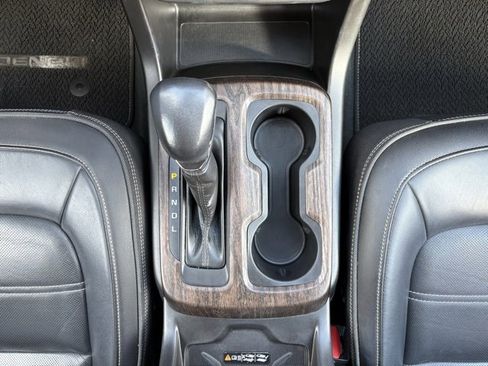 Certified 2022 GMC Canyon Denali image 25