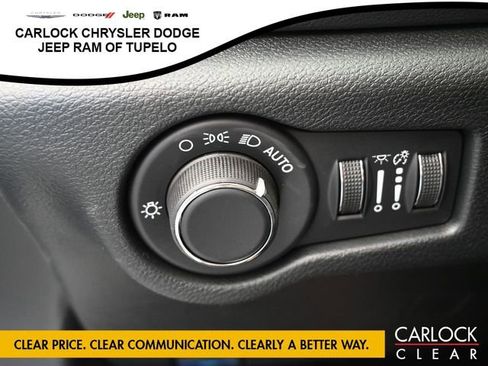 New 2026 Chrysler Voyager LX image 29