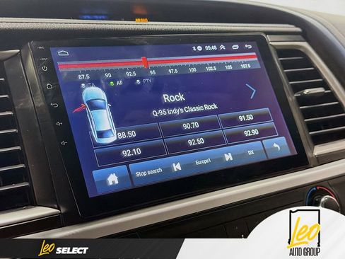 Used 2019 Toyota Highlander LE image 14