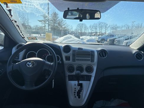 Used 2010 Toyota Matrix S image 17