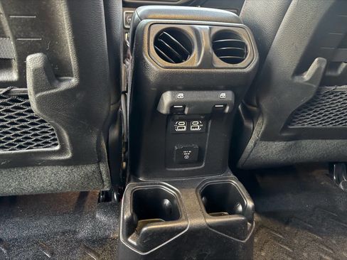 Used 2020 Jeep Gladiator Rubicon image 12