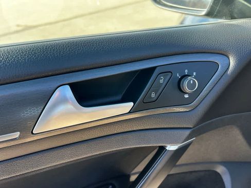 Used 2021 Volkswagen GTI S image 17