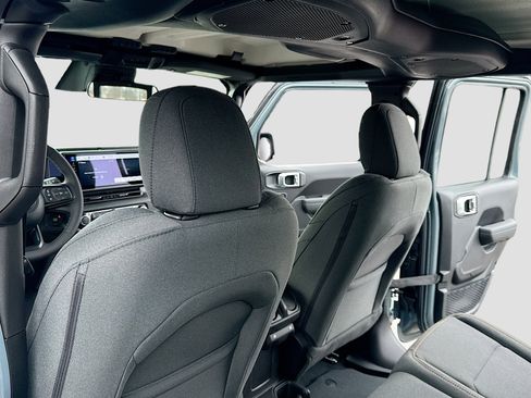 New 2026 Jeep Gladiator Sport image 6