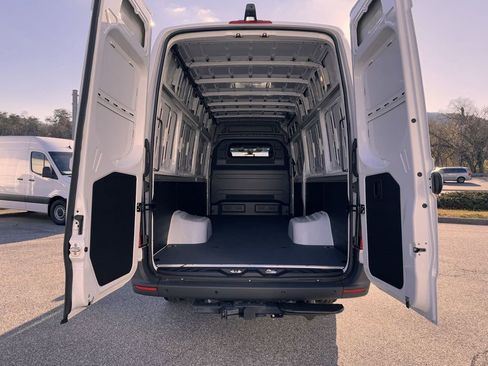 New 2025 Mercedes-Benz Sprinter 3500 image 9