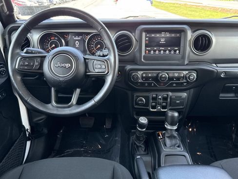 Used 2023 Jeep Wrangler Unlimited Sport AWD/4WD image 10