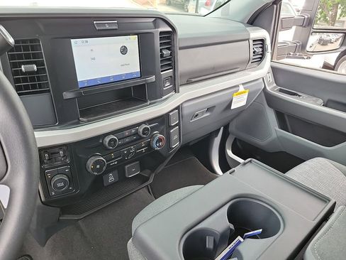 New 2026 Ford F250 XLT w/ FX4 Off-Road Package AWD/4WD image 20