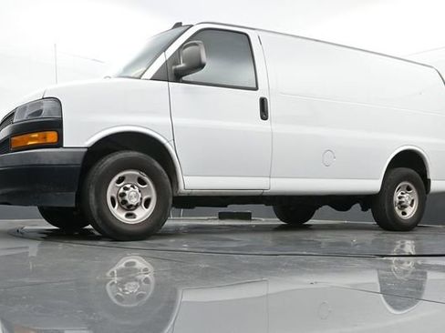 Used 2020 Chevrolet Express 2500 Work Van w/ Driver Convenience Package image 12
