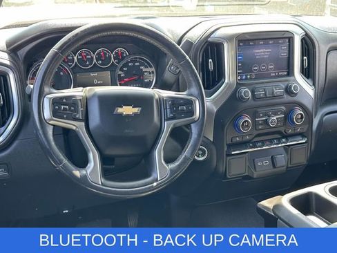 Used 2022 Chevrolet Silverado 1500 LT AWD/4WD image 2