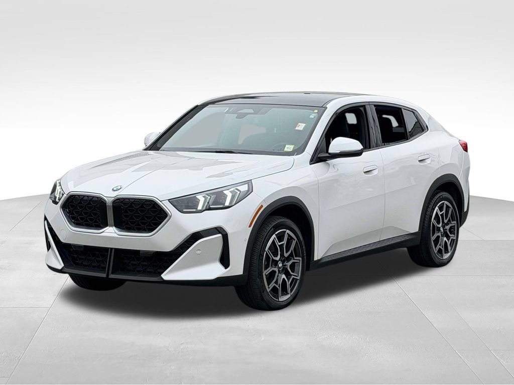 Used 2026 BMW X2 xDrive28i AWD/4WD image 3