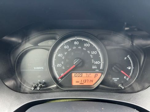 Used 2015 Toyota Yaris LE FWD image 18