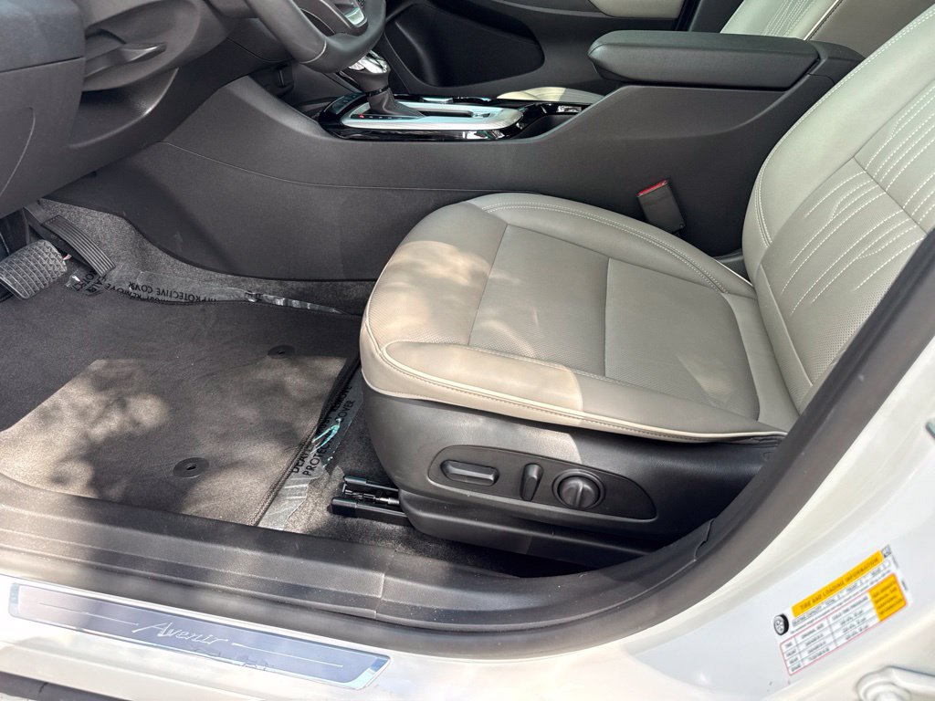 Used 2025 Buick Envista Avenir FWD image 17