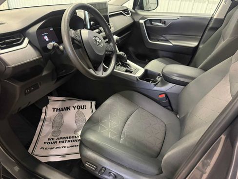 Used 2023 Toyota RAV4 XLE AWD/4WD image 19