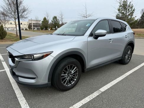 Used 2017 MAZDA CX-5 Touring image 3