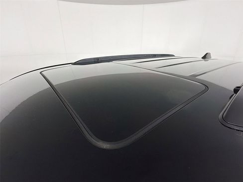 Used 2024 Jeep Grand Cherokee Altitude image 14