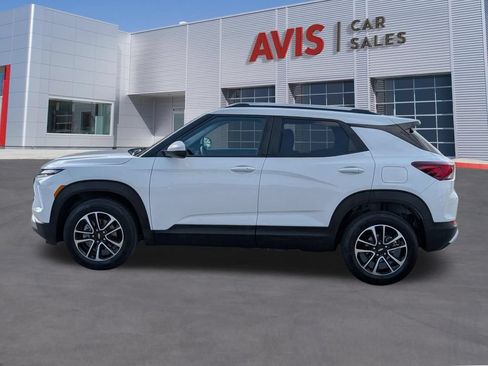 Used 2025 Chevrolet TrailBlazer LT AWD/4WD image 10