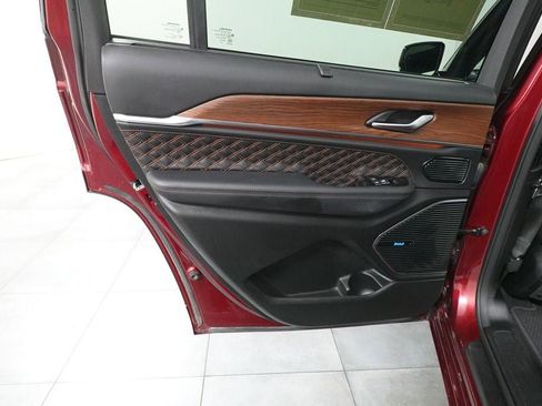 Used 2023 Jeep Grand Cherokee L Summit w/ Advanced Protech Group IV AWD/4WD image 29
