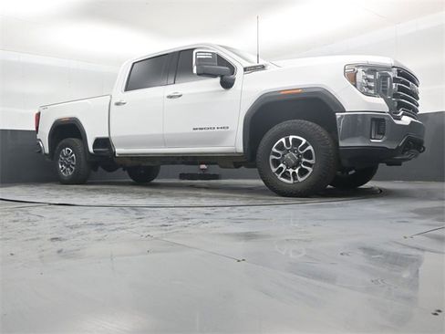 Used 2021 GMC Sierra 2500 SLT image 39