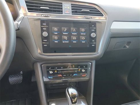 Used 2024 Volkswagen Tiguan Wolfsburg Edition image 20