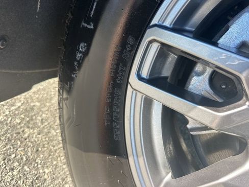 Used 2025 GMC Acadia Elevation image 35