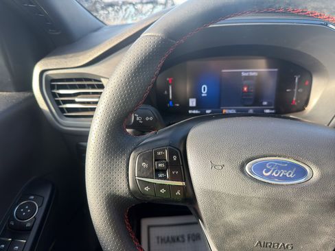Used 2025 Ford Escape ST-Line w/ Tech Pack #1 FWD image 34