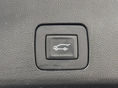 Used 2024 Buick Encore GX Avenir w/ Avenir Convenience Package AWD/4WD image 13