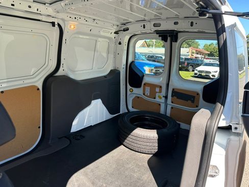 Used 2020 Ford Transit Connect XL FWD image 17