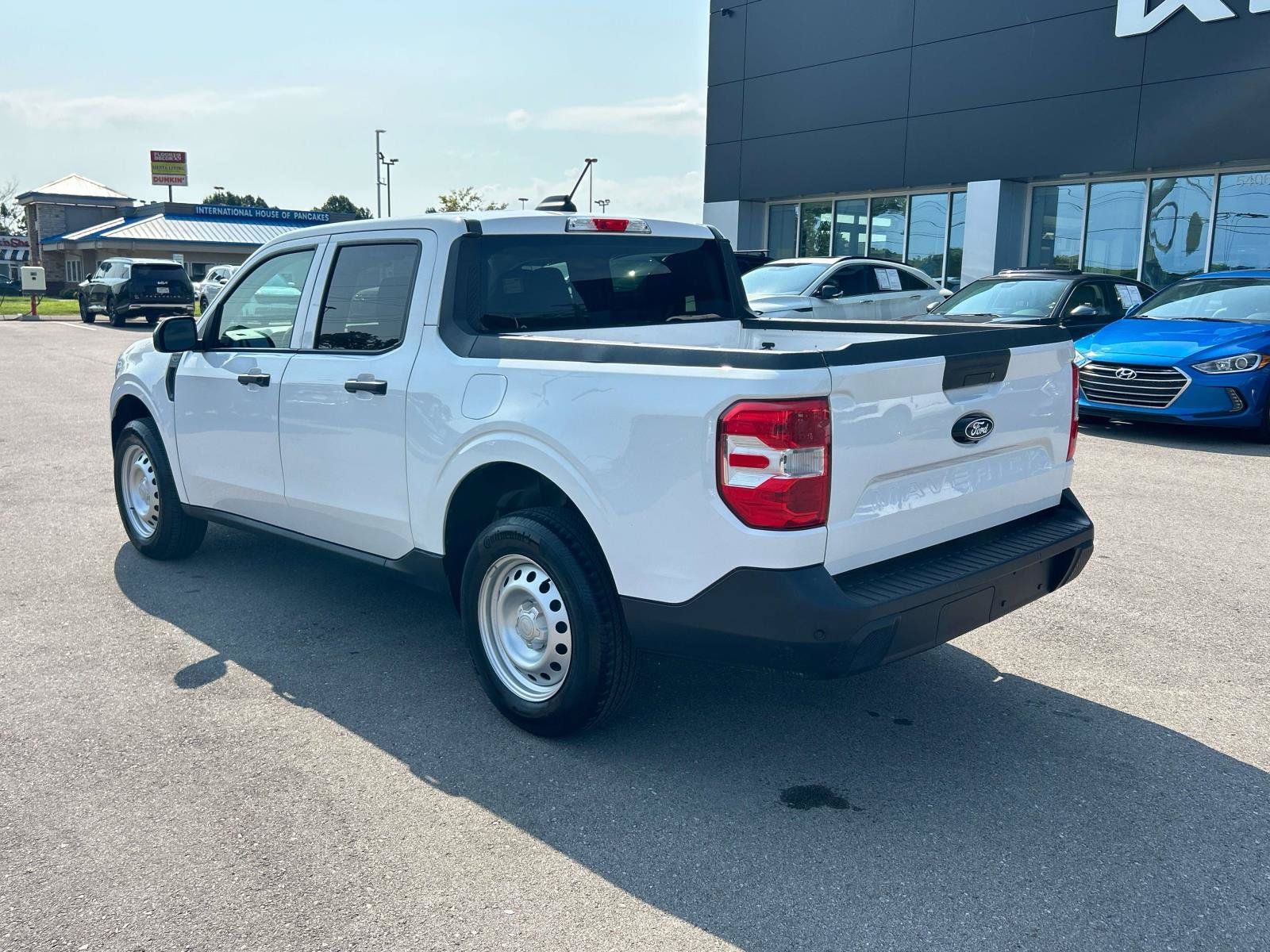 Used 2025 Ford Maverick XL FWD image 5