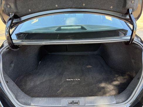 Used 2025 Nissan Sentra SV FWD image 31