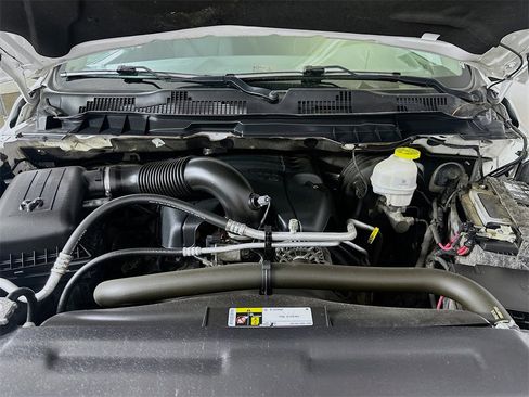 Used 2019 RAM 1500 Classic Warlock image 6