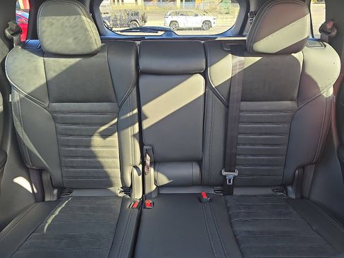 New 2025 Mitsubishi Outlander SE image 24