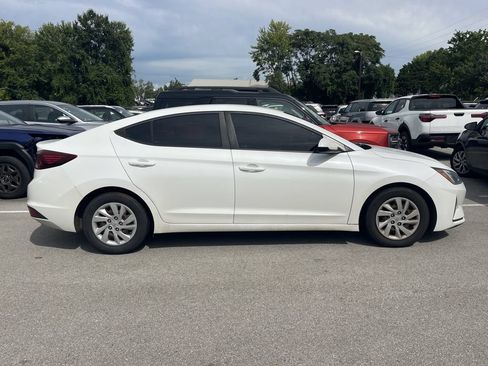 Used 2020 Hyundai Elantra SE w/ Cargo Package (C1) FWD image 7