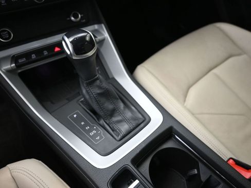 Used 2023 Audi Q3 2.0T Premium Plus w/ Premium Plus Package image 31