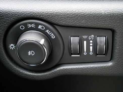 New 2026 Chrysler Pacifica Select image 19