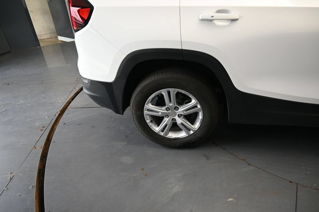 Used 2024 GMC Terrain SLE FWD image 19