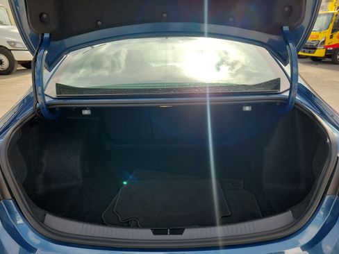 Used 2025 Chevrolet Malibu LT FWD image 13